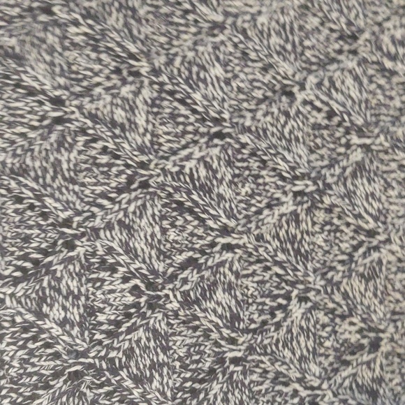 Tommy Hilfiger Navy and Whte Sweater Sz M - Picture 7 of 7